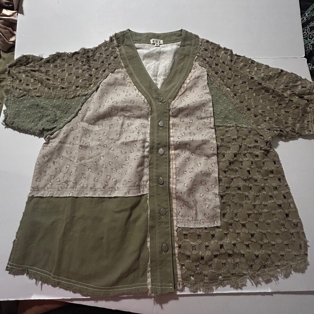 POL Clothing Olive Green Patchwork Floral Textured Snap Front Top Med